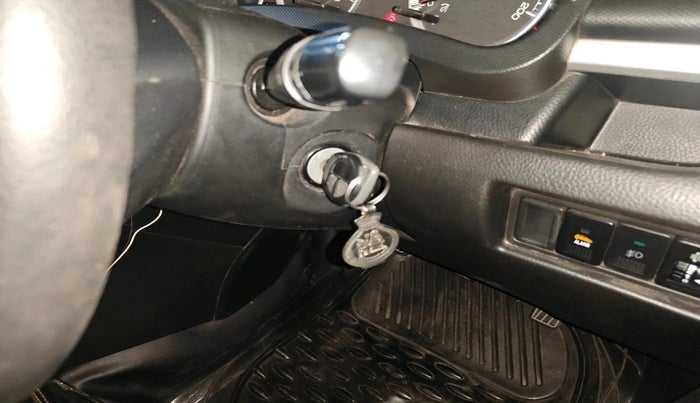 2014 Maruti Swift VXI, Petrol, Manual, 77,444 km, interior