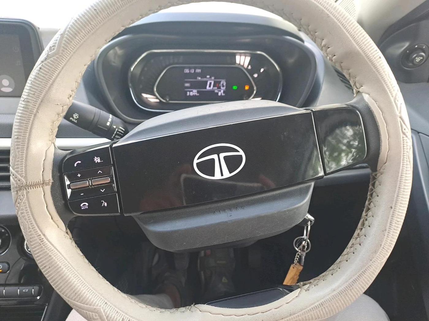 2023 Tata NEXON SMART+ 1.2 PETROL, Petrol, Manual, 31,544 km, interior