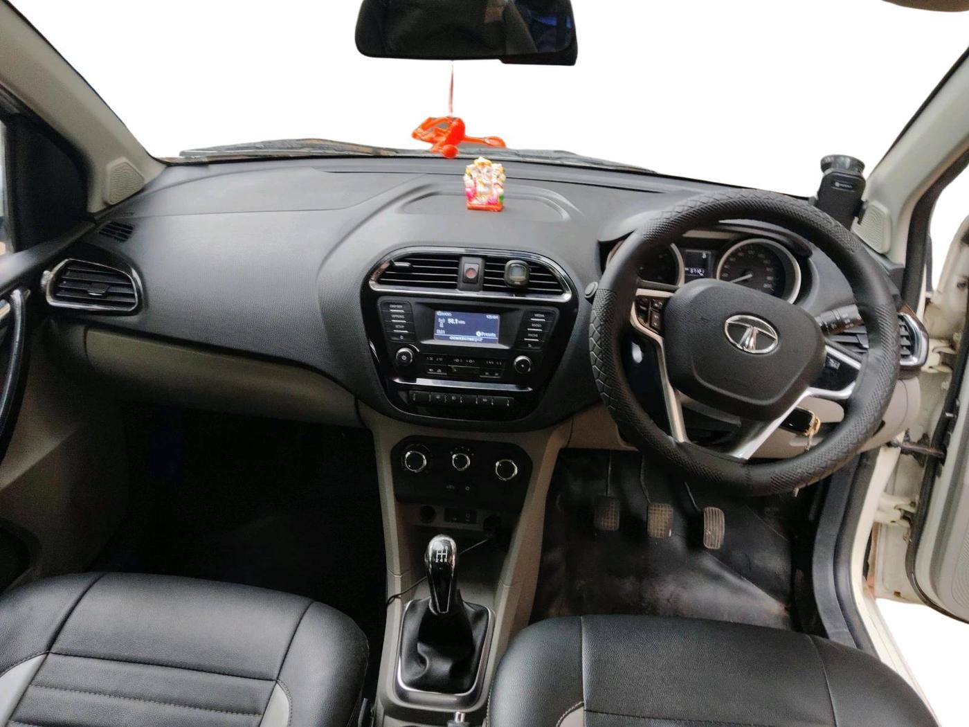 2016 Tata Tiago XZ PETROL, Petrol, Manual, 57,121 km, interior