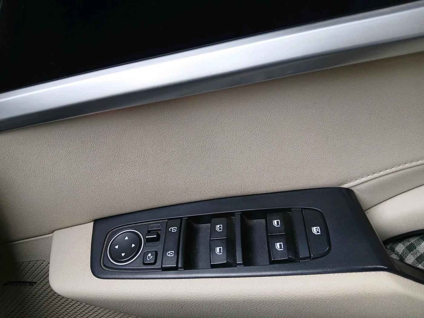 2023 KIA CARENS LUXURY PLUS 1.5 TURBO PETROL DCT 7 STR, Petrol, Automatic, 46,934 km, interior