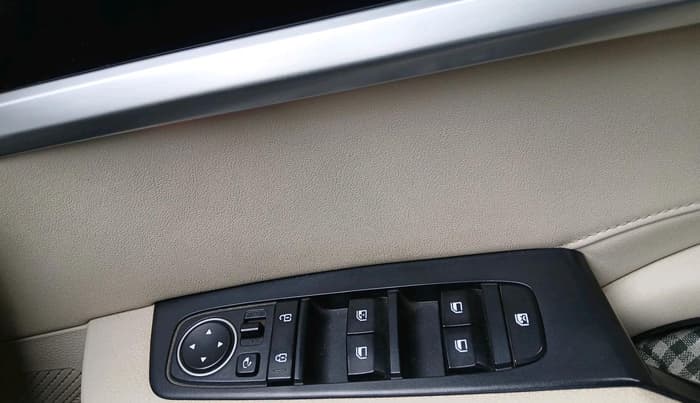 2023 KIA CARENS LUXURY PLUS 1.5 TURBO PETROL DCT 7 STR, Petrol, Automatic, 46,934 km, interior