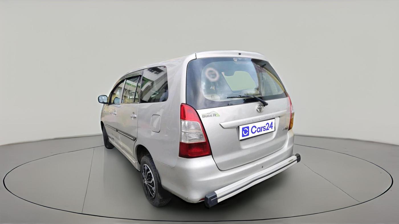 2012 Toyota Innova 2.5 G 7 STR, Diesel, Manual, 2,12,820 km, exterior