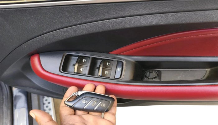 2021 MG ASTOR SAVVY 1.3 TURBO AT S RED, Petrol, Automatic, 55,508 km, interior