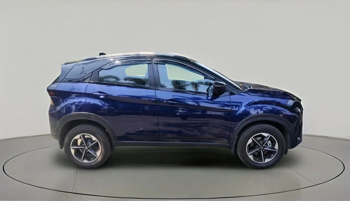 2025 Tata NEXON FEARLESS + SUNROOF DUAL TONE 1.5 DIESEL, Diesel, Manual, 1,124 km, exterior