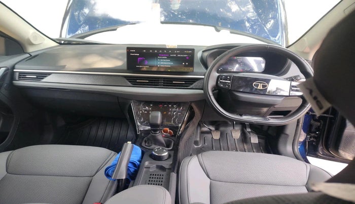 2025 Tata NEXON FEARLESS + SUNROOF DUAL TONE 1.5 DIESEL, Diesel, Manual, 1,124 km, interior