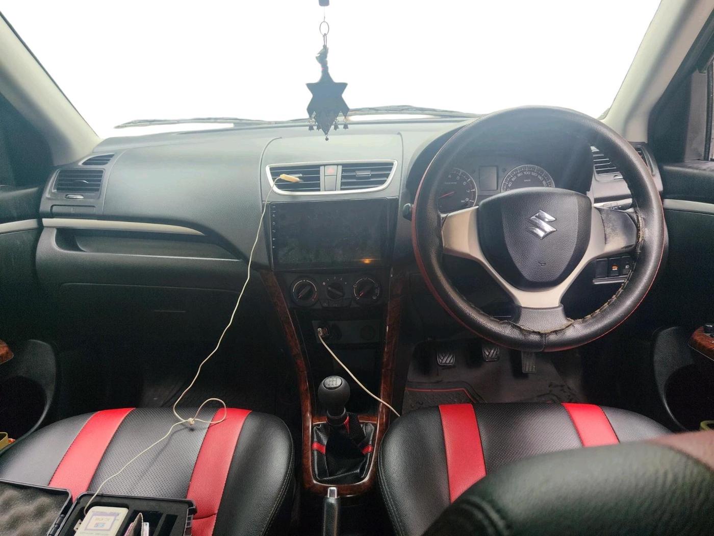 2015 Maruti Swift VXI, Petrol, Manual, 1,14,754 km, interior