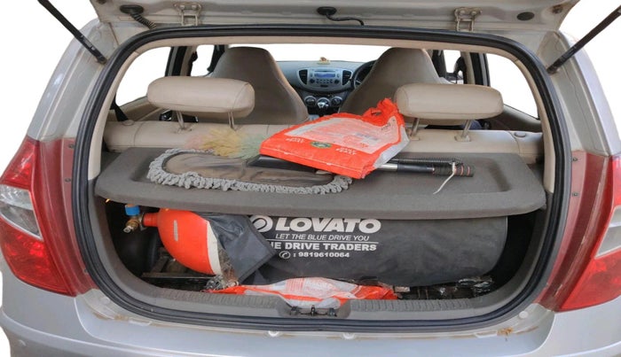 2013 Hyundai i10 SPORTZ 1.2 AT, CNG, Automatic, 65,300 km, exterior