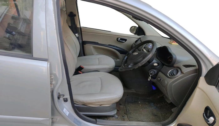 2013 Hyundai i10 SPORTZ 1.2 AT, CNG, Automatic, 65,300 km, interior