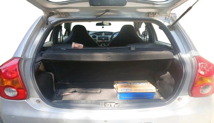 2011 Toyota Etios Liva V, Petrol, Manual, 1,83,721 km, exterior