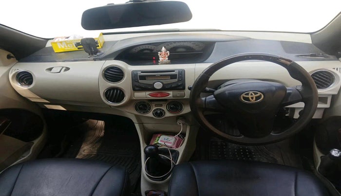 2011 Toyota Etios Liva V, Petrol, Manual, 1,83,721 km, interior