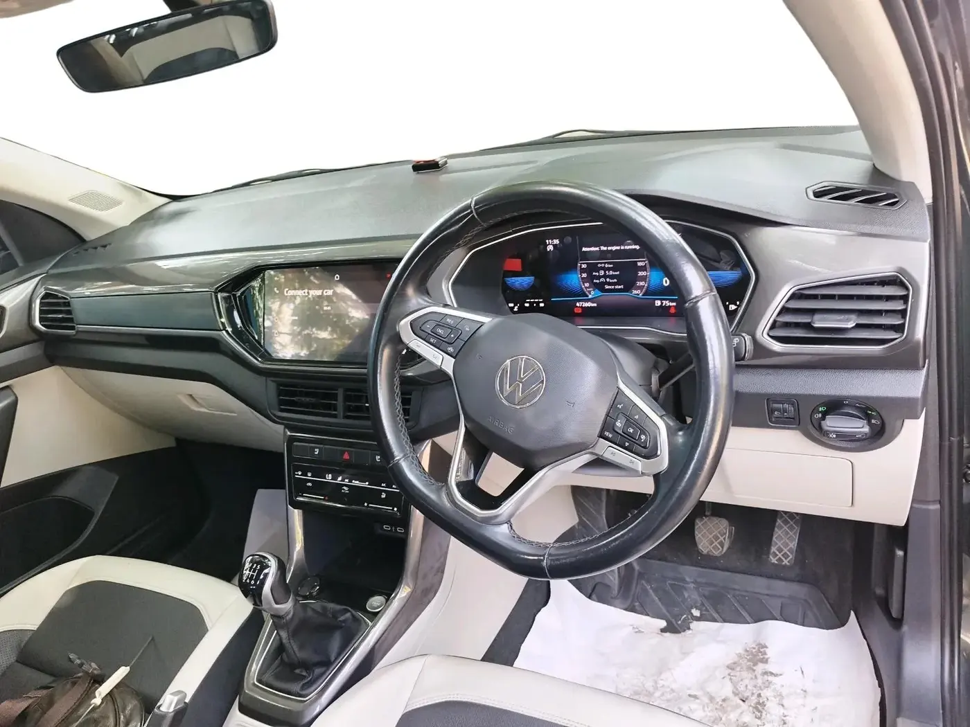 2023 Volkswagen TAIGUN TOPLINE 1.0 TSI MT, Petrol, Manual, 47,260 km, interior