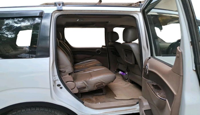 2012 Mahindra Xylo E8 ABS AIRBAG BS-III, Diesel, Manual, 95,035 km, interior