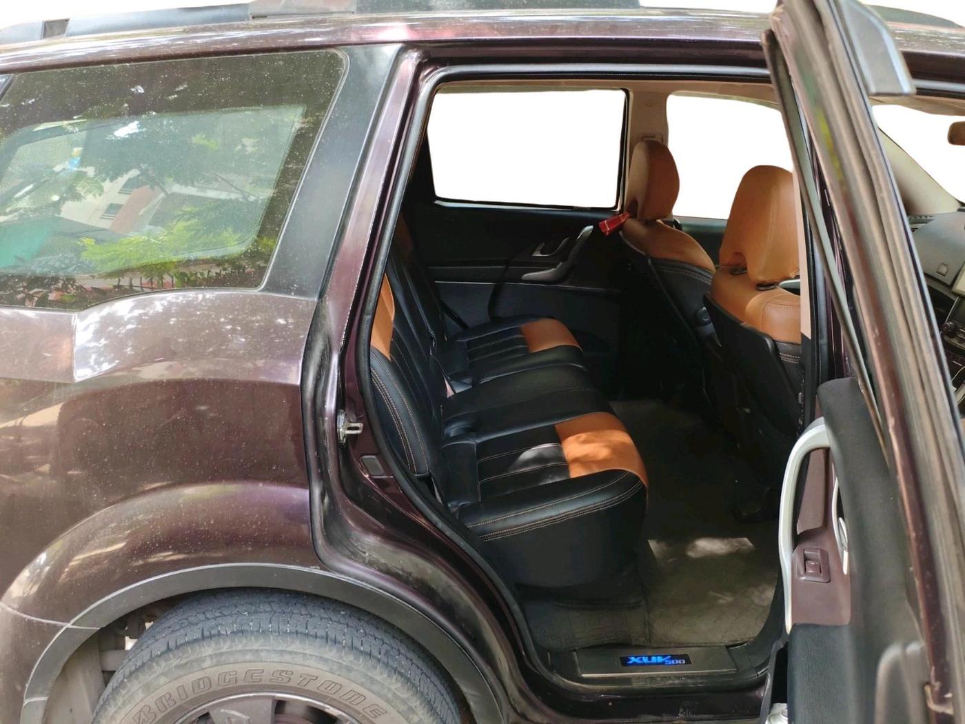 2013 Mahindra XUV500 W8, Diesel, Manual, 1,48,902 km, interior