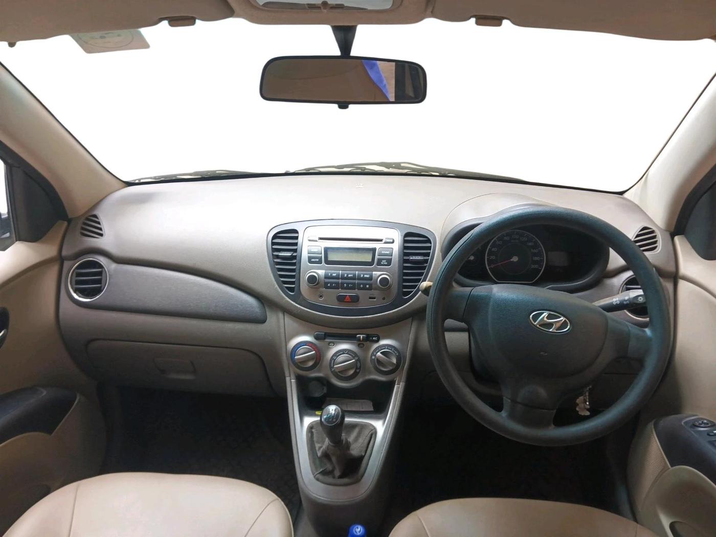 2012 Hyundai i10 MAGNA 1.2, Petrol, Manual, 28,577 km, interior