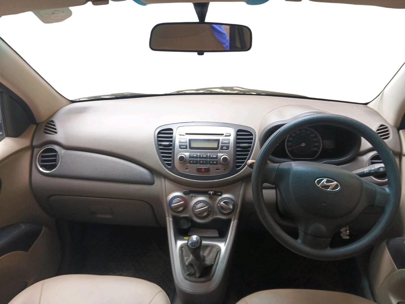 2012 Hyundai i10 MAGNA 1.2, Petrol, Manual, 28,577 km, interior
