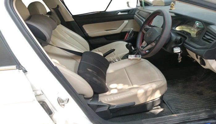 2023 Volkswagen VIRTUS COMFORTLINE TSI 1.0 MT, Petrol, Manual, 11,088 km, interior