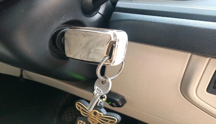 2023 Volkswagen VIRTUS COMFORTLINE TSI 1.0 MT, Petrol, Manual, 11,088 km, interior