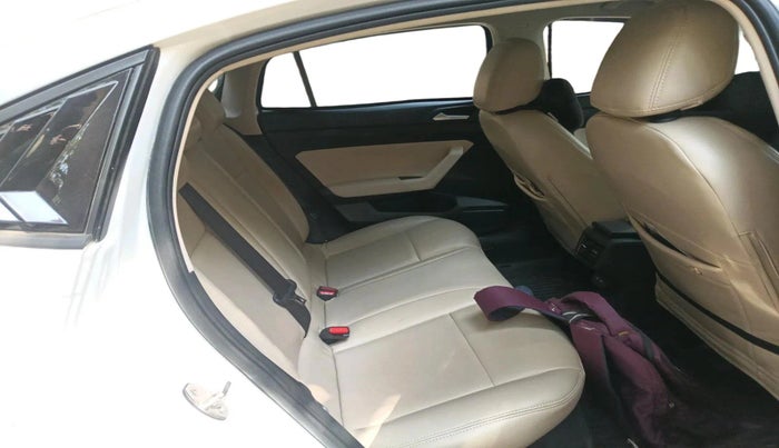 2023 Volkswagen VIRTUS COMFORTLINE TSI 1.0 MT, Petrol, Manual, 11,088 km, interior