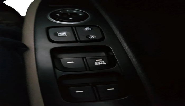 2015 Hyundai i10 SPORTZ 1.2, Petrol, Manual, 66,700 km, interior