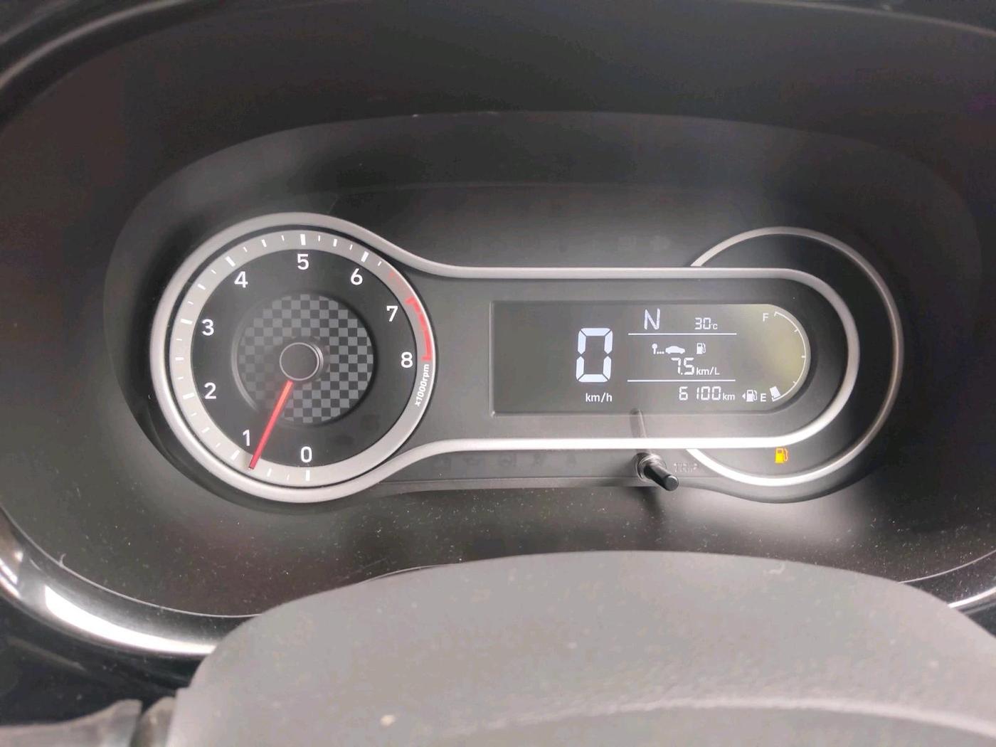 2021 Hyundai GRAND I10 NIOS SPORTZ AMT 1.2 KAPPA VTVT, Petrol, Automatic, 6,100 km, interior