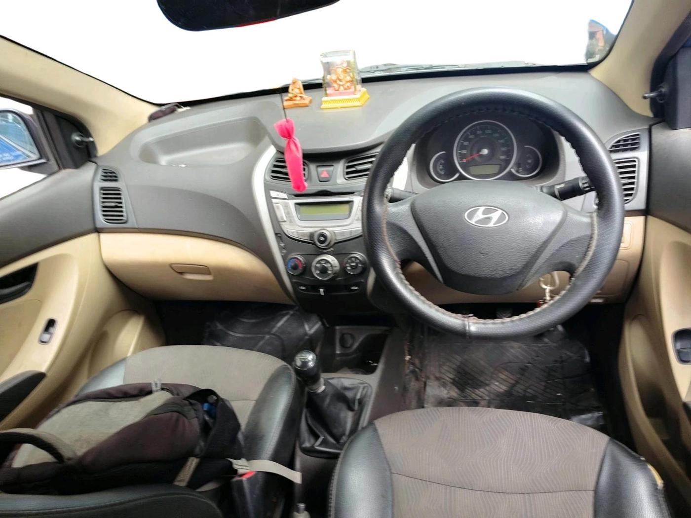 2012 Hyundai Eon MAGNA +, Petrol, Manual, 73,430 km, interior