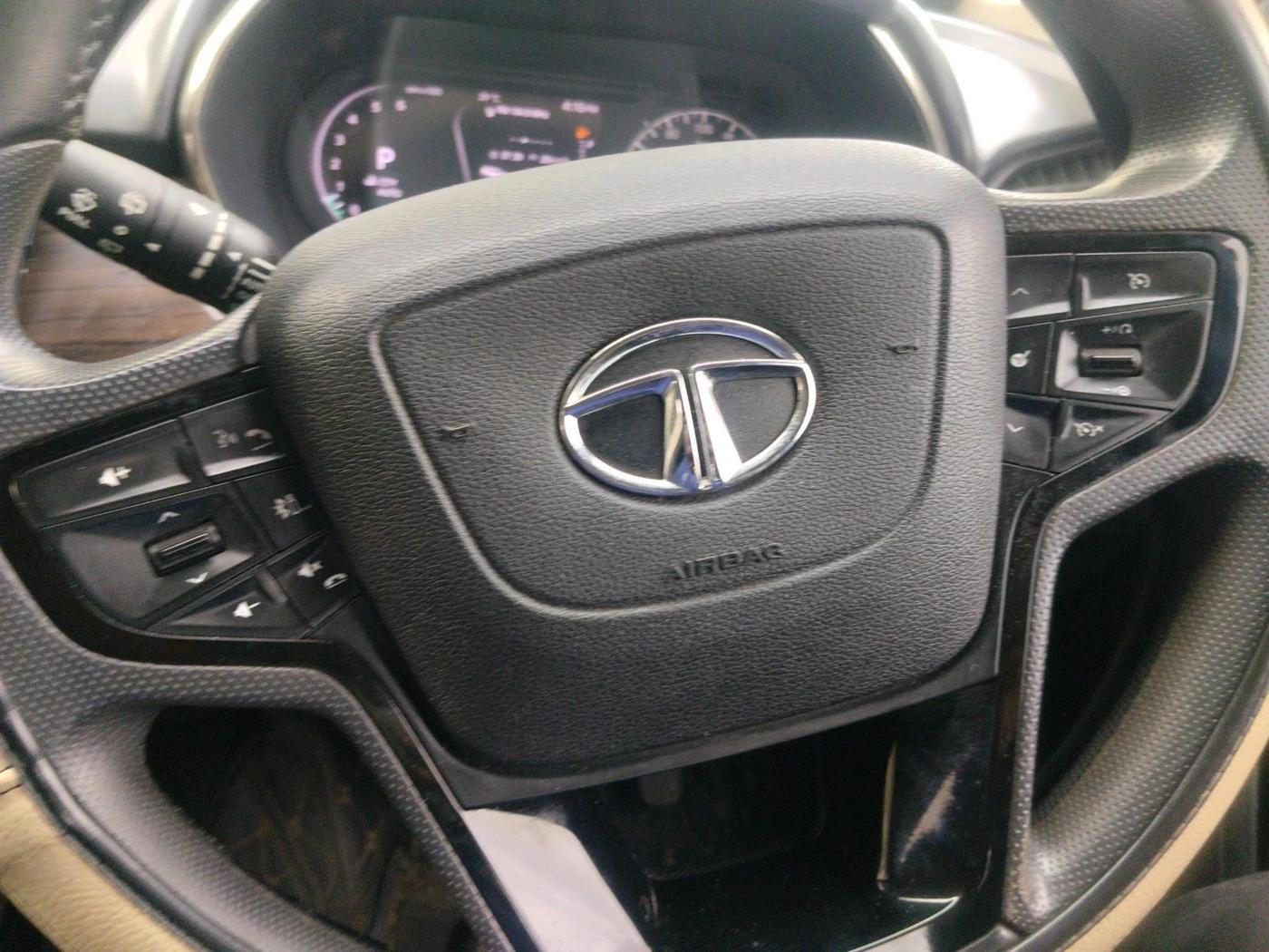 2022 Tata Safari XZA PLUS KAZIRANGA, Diesel, Automatic, 1,10,743 km, interior