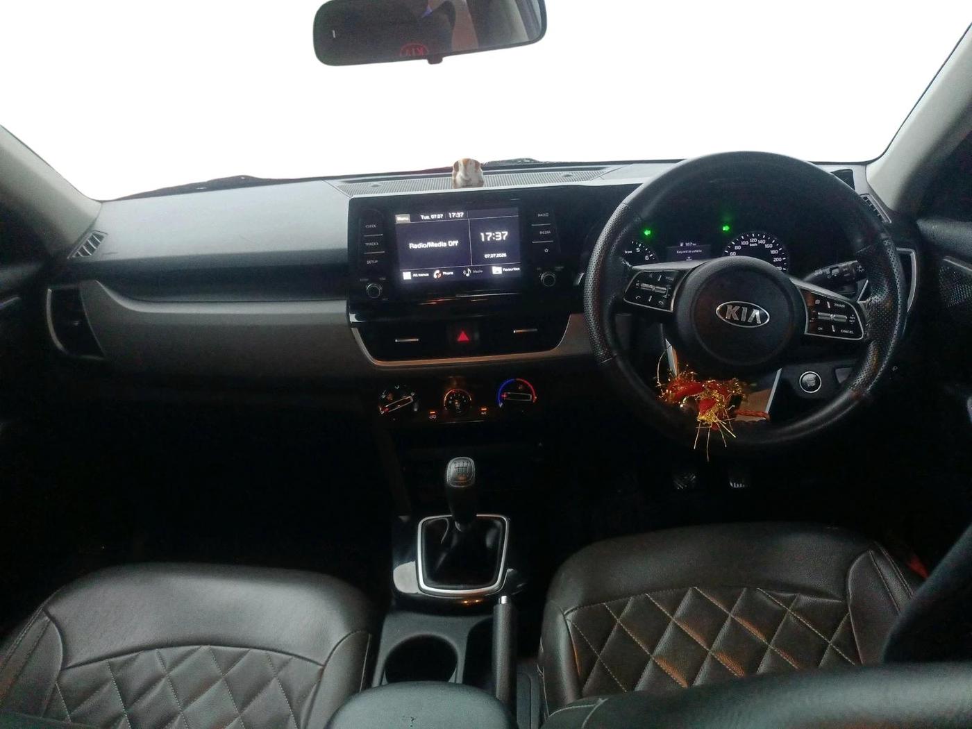 2020 KIA SELTOS HTK PLUS 1.5, Petrol, Manual, 23,488 km, interior