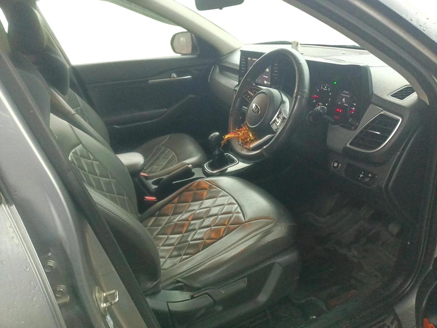 2020 KIA SELTOS HTK PLUS 1.5, Petrol, Manual, 23,488 km, interior