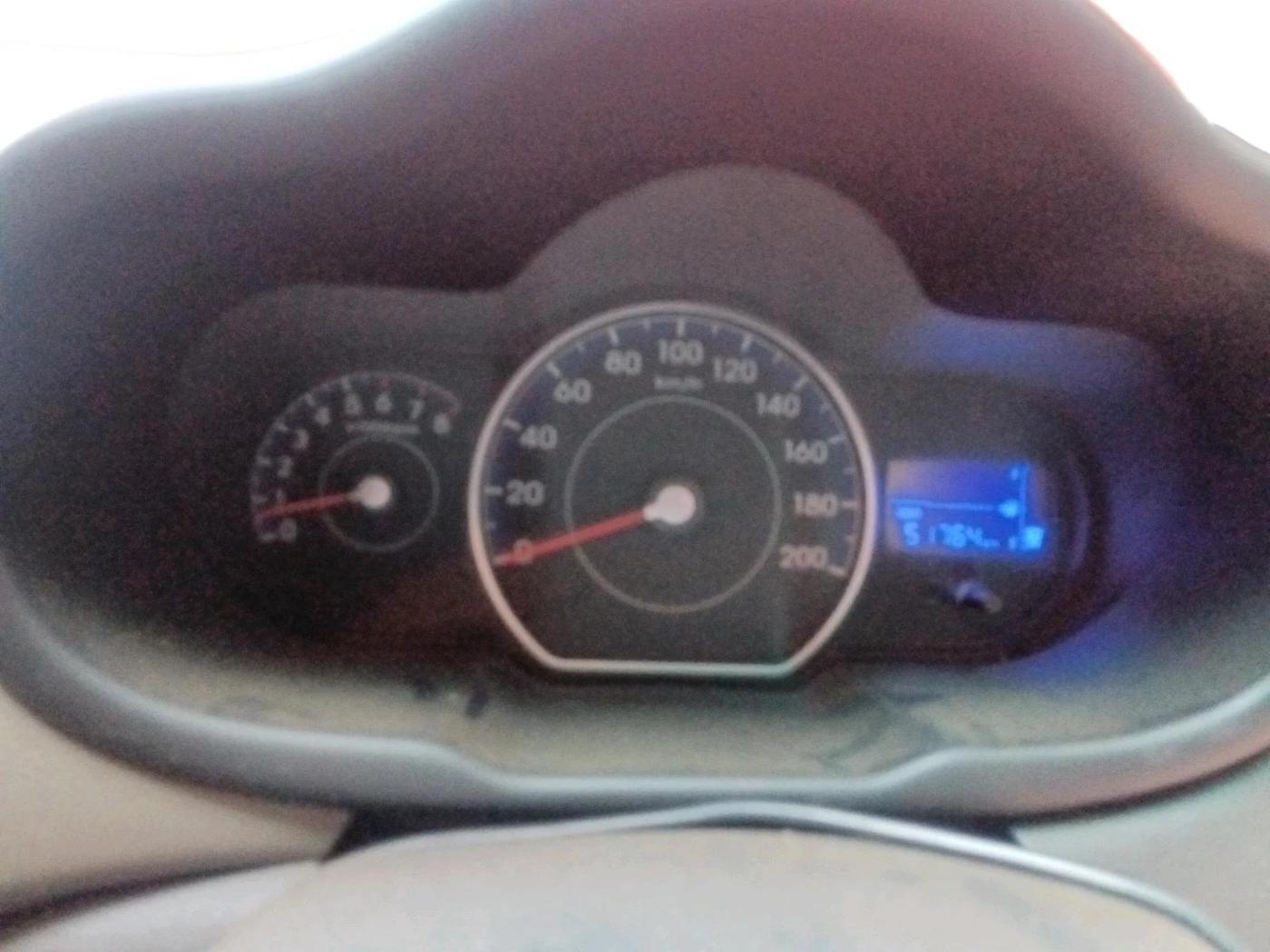 2012 Hyundai i10 MAGNA 1.1, CNG, Manual, 51,764 km, interior