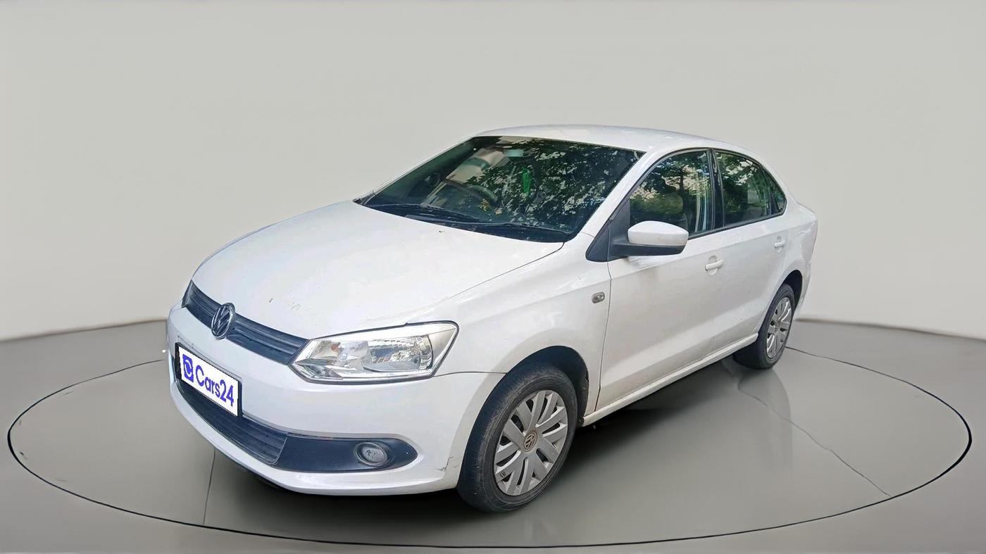 2013 Volkswagen Vento COMFORTLINE 1.6, Petrol, Manual, 1,46,482 km, exterior