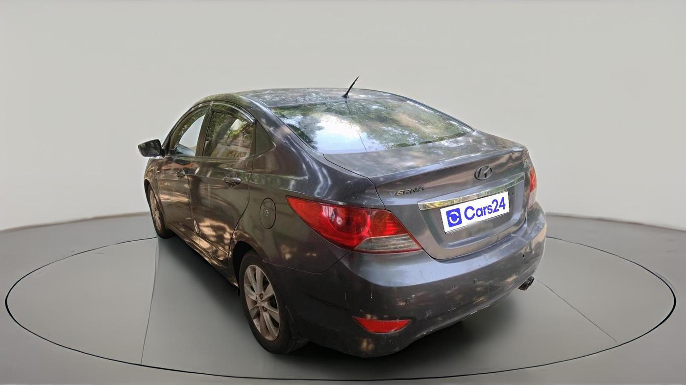2011 Hyundai Verna FLUIDIC 1.6 CRDI SX, Diesel, Manual, 86,652 km, exterior