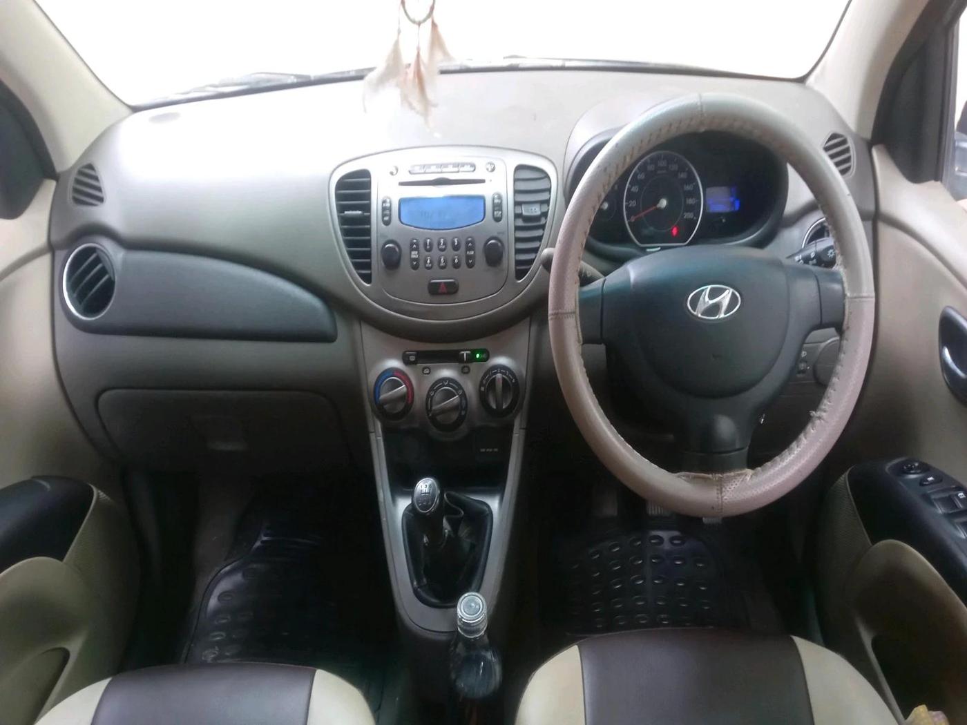 2011 Hyundai i10 SPORTZ 1.2, Petrol, Manual, 39,064 km, interior