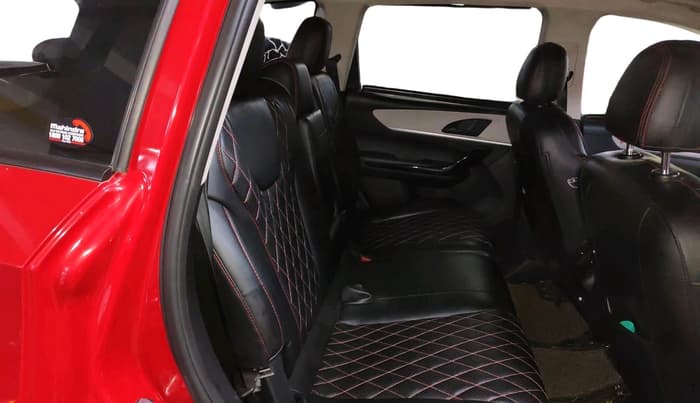 2023 Mahindra XUV700 AX 5 D AT 7 STR, Diesel, Automatic, 79,028 km, interior