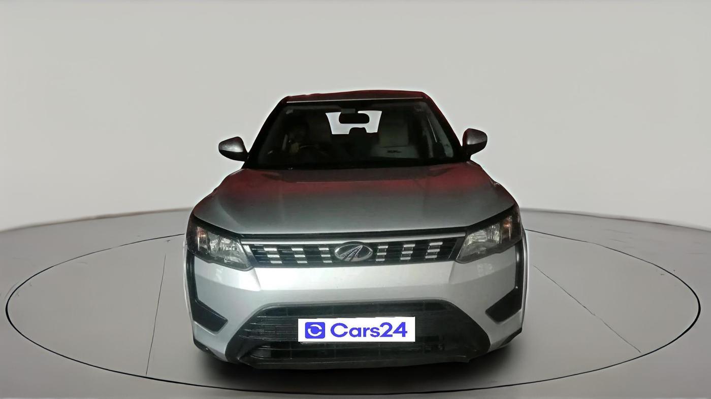 2019 Mahindra XUV300 W6 1.2 PETROL, Petrol, Manual, 47,128 km, exterior