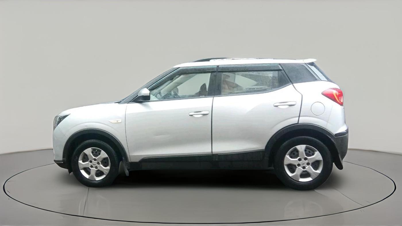 2019 Mahindra XUV300 W6 1.2 PETROL, Petrol, Manual, 47,128 km, exterior