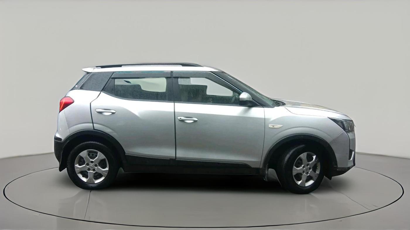 2019 Mahindra XUV300 W6 1.2 PETROL, Petrol, Manual, 47,128 km, exterior