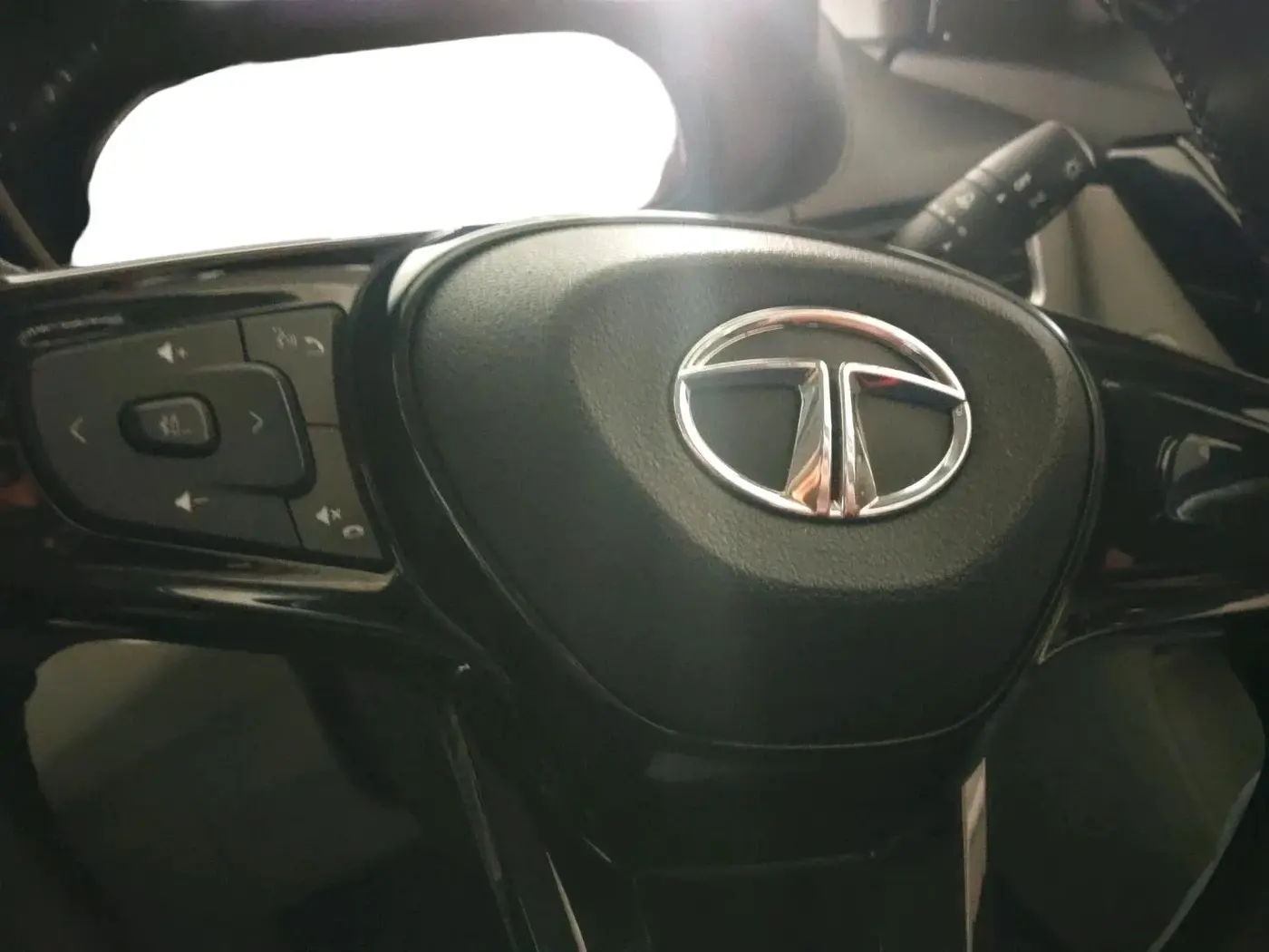 2021 Tata NEXON XZA PLUS PETROL, Petrol, Automatic, 14,628 km, interior