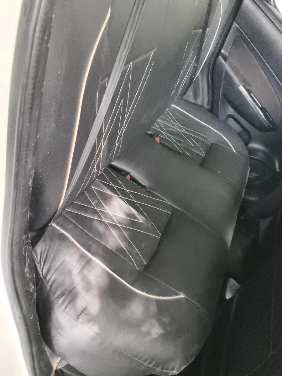 2012 Maruti Swift VXI, CNG, Manual, 1,42,004 km, interior
