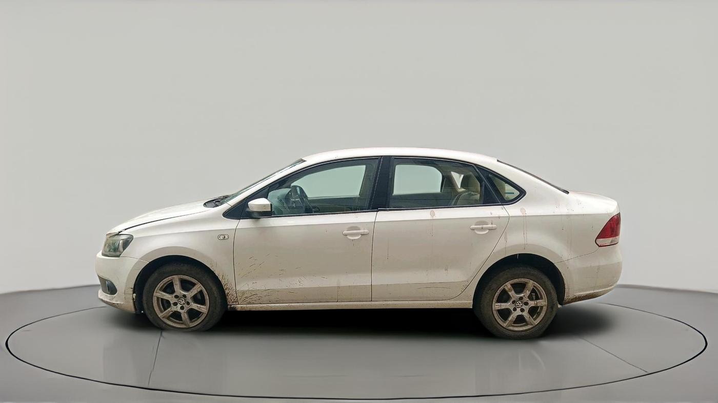2013 Volkswagen Vento HIGHLINE 1.6 MPI, Petrol, Manual, 62,983 km, exterior