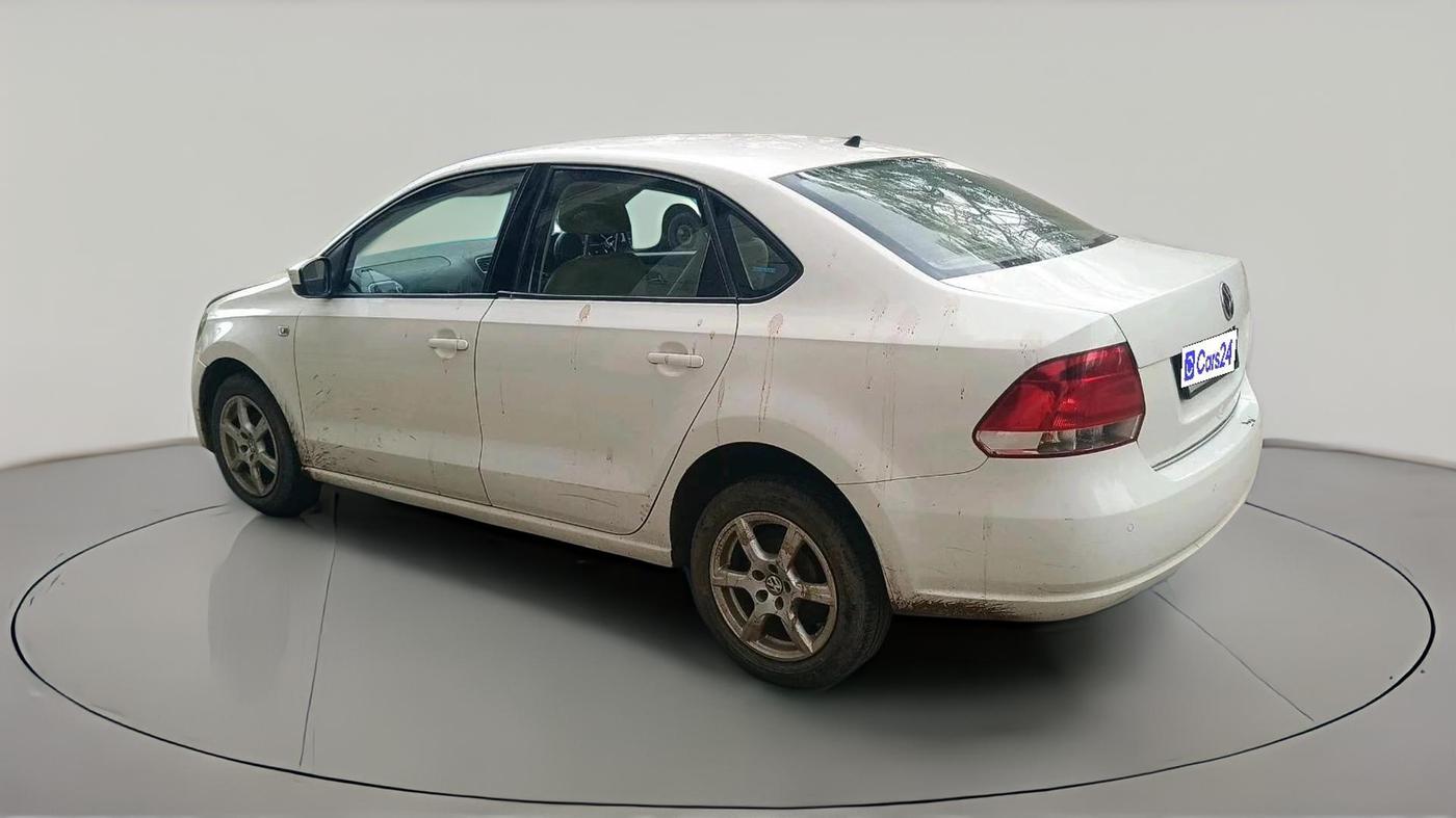 2013 Volkswagen Vento HIGHLINE 1.6 MPI, Petrol, Manual, 62,983 km, exterior