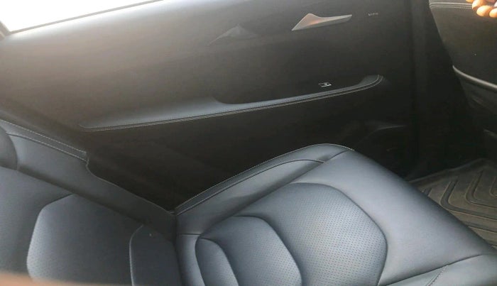 2020 MG HECTOR SMART HYBRID 1.5 PETROL, Petrol, Manual, 43,429 km, interior