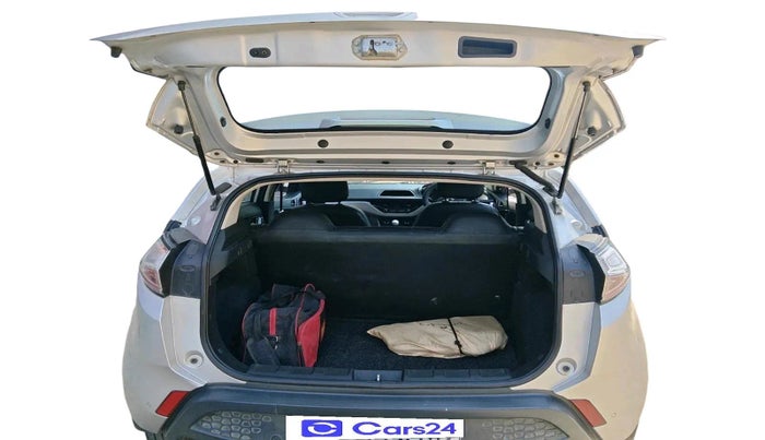 2018 Tata NEXON XM PETROL, Petrol, Manual, 66,697 km, exterior