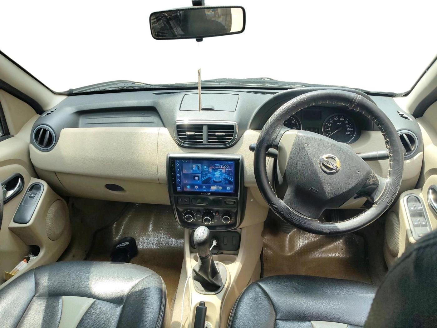 2013 Nissan Terrano XL (D), Diesel, Manual, 88,783 km, interior