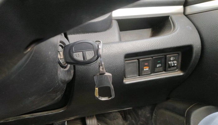 2012 Maruti Swift ZDI, Diesel, Manual, 2,04,453 km, interior