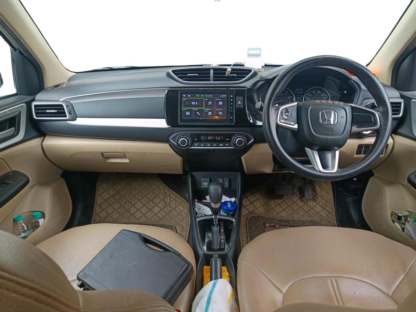 2022 Honda Amaze 1.2L I-VTEC VX CVT, Petrol, Automatic, 27,347 km, interior