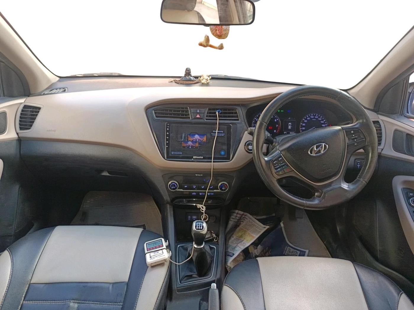 2016 Hyundai Elite i20 ASTA 1.2 (O), Petrol, Manual, 65,209 km, interior