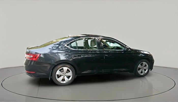 2016 Skoda Superb STYLE 1.8 TSI AT, Petrol, Automatic, 1,13,924 km, exterior