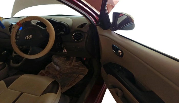 2014 Hyundai i10 SPORTZ 1.1, Petrol, Manual, 26,617 km, interior