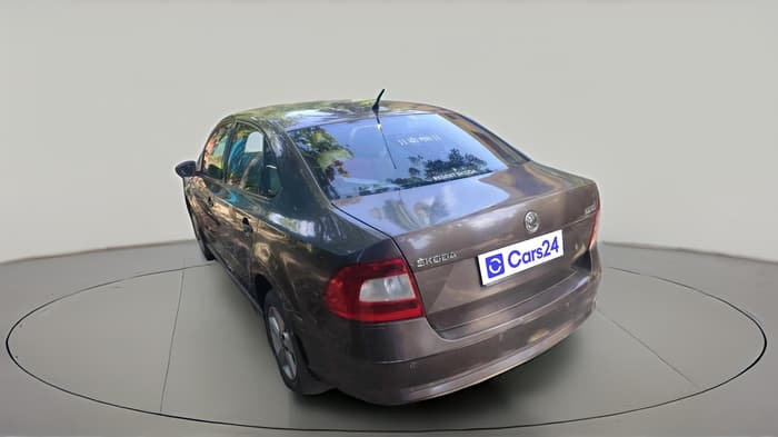 2016 Skoda Rapid AMBITION 1.5 TDI AT, Diesel, Automatic, 1,03,448 km, exterior