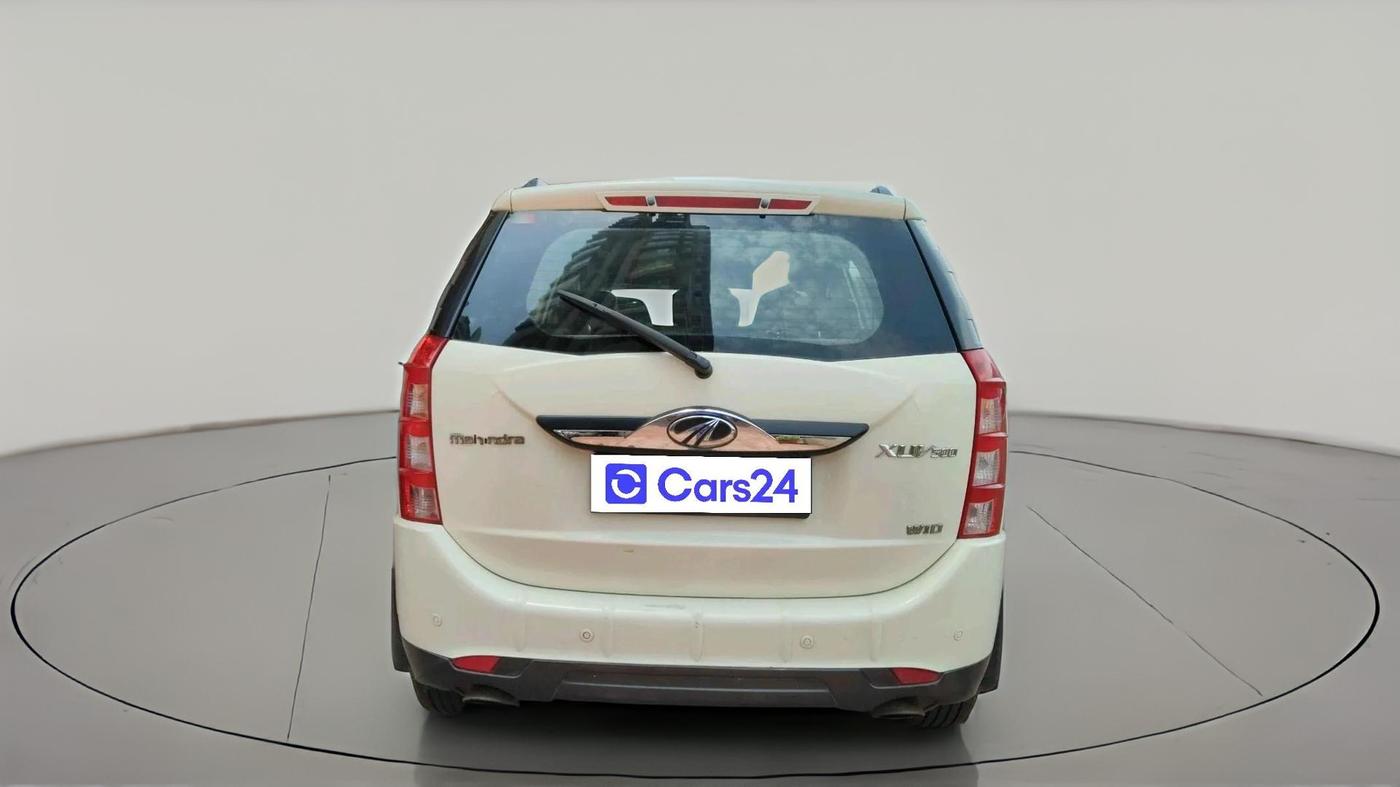2015 Mahindra XUV500 W10, Diesel, Manual, 1,50,606 km, exterior